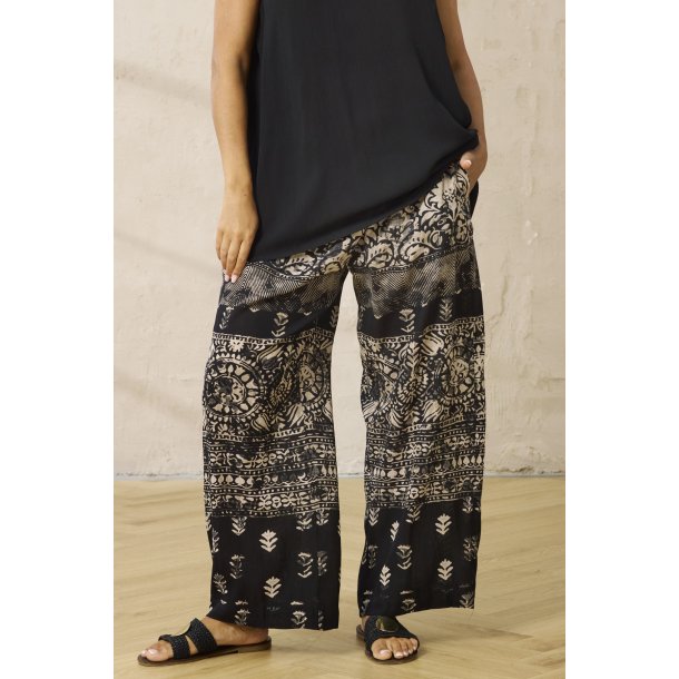 Ember Buks Sort Wide L70