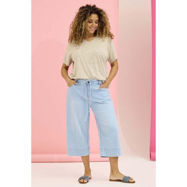 Rupi Capri Jeans Wide L57