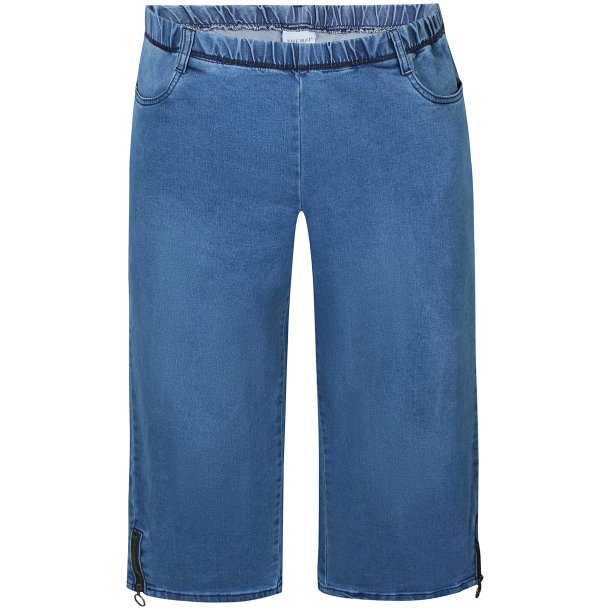 Jazzy Capri Denim Buks Wide