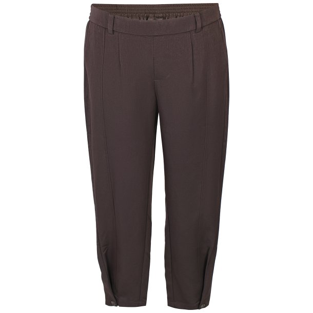 Lucia Buks Brun L75