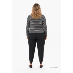 Sabina Buks Sort Regular L70